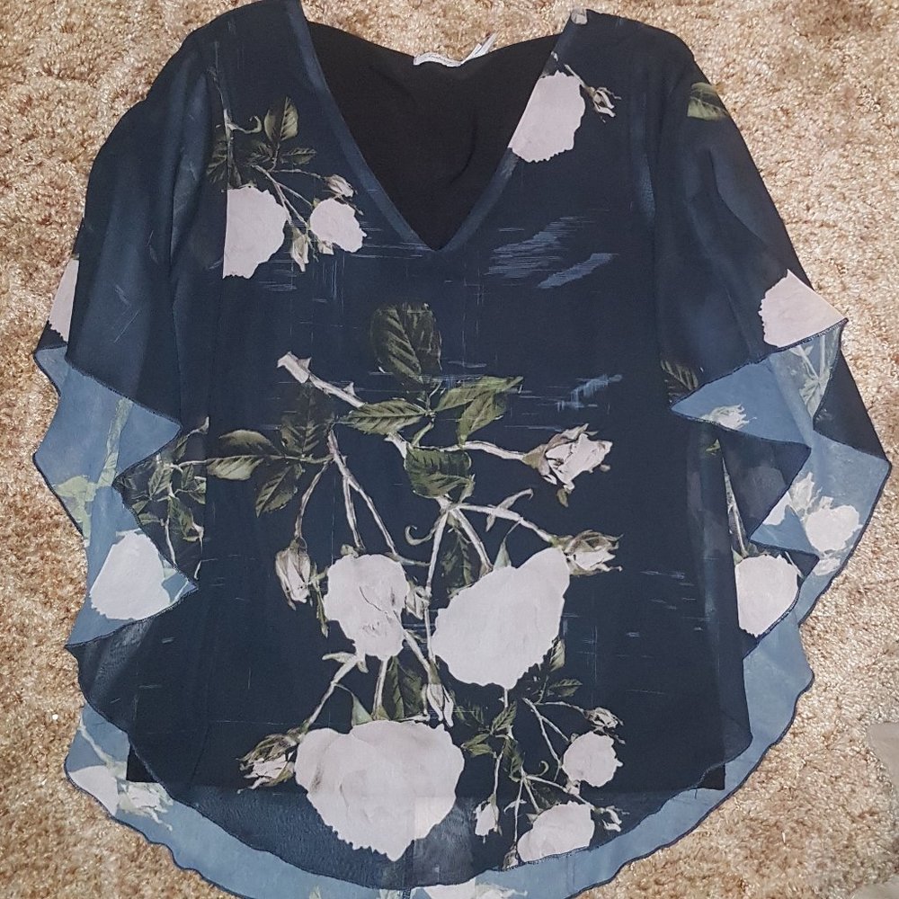 Teaberry Batwing Sleeve Poncho Shirt Blouse with Rose Print